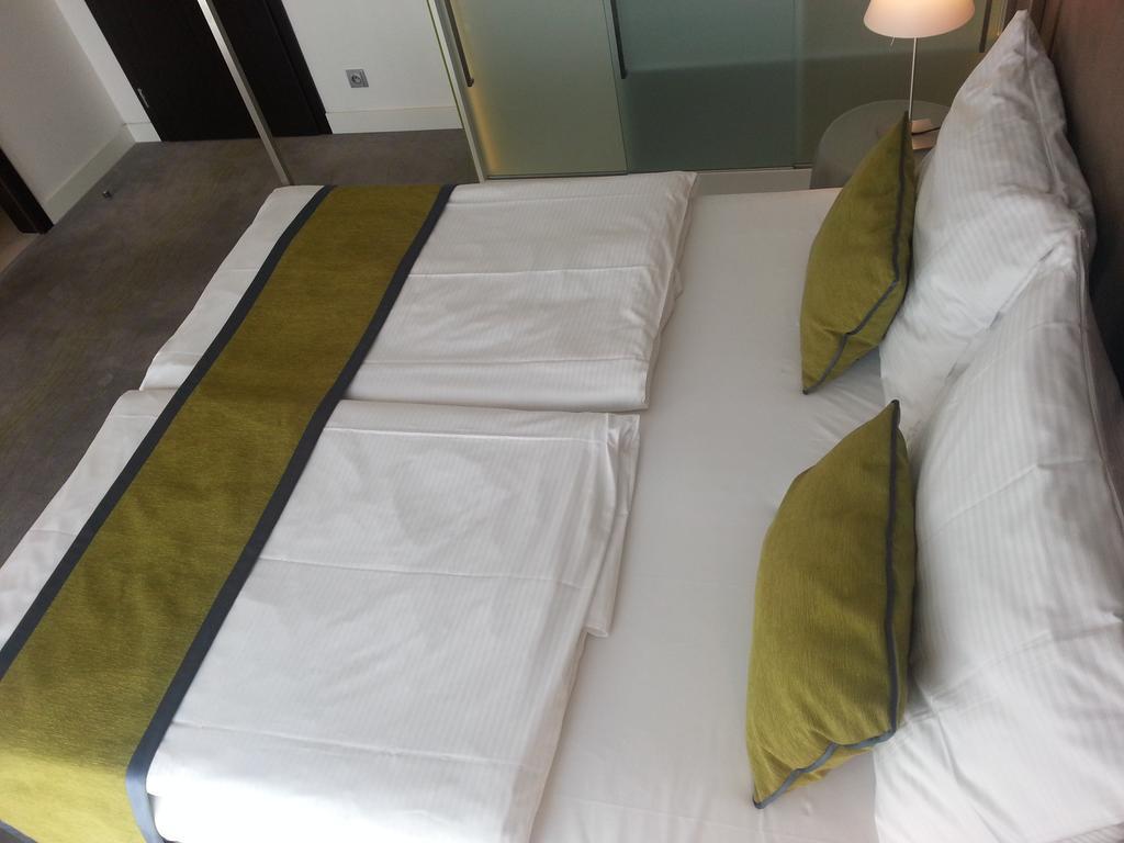 เพียว ไวท์ Hotel ปราก ภายนอก รูปภาพ