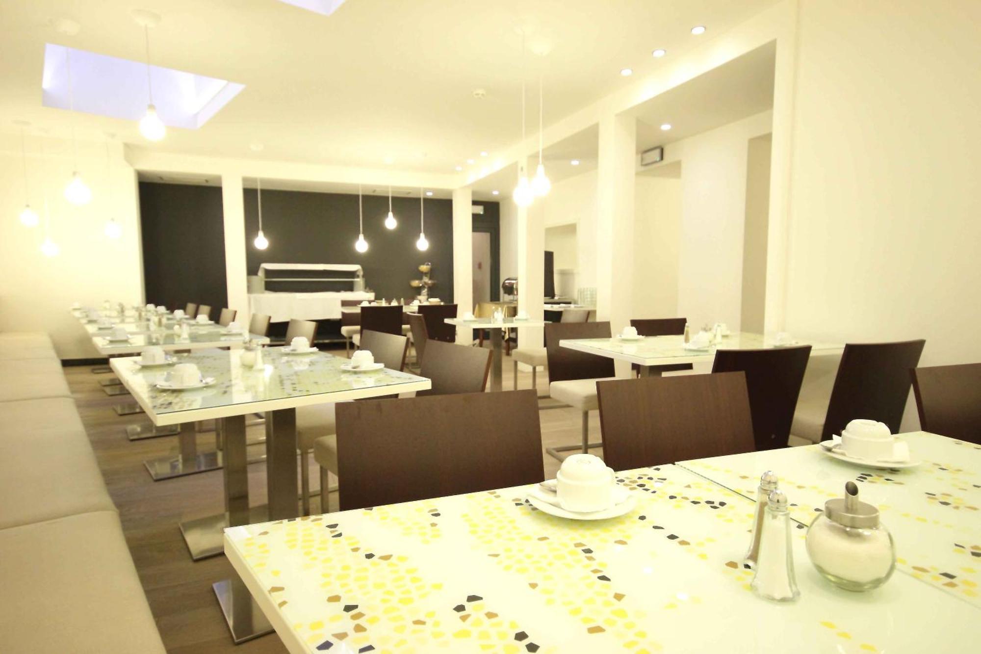 เพียว ไวท์ Hotel ปราก ร้านอาหาร รูปภาพ