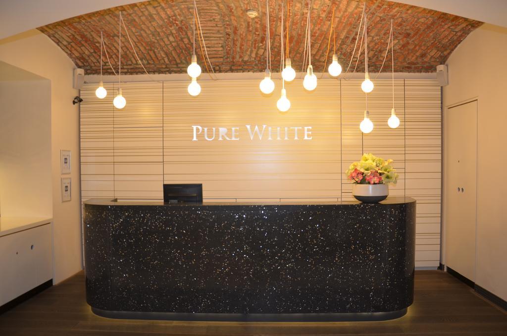 เพียว ไวท์ Hotel ปราก ภายนอก รูปภาพ